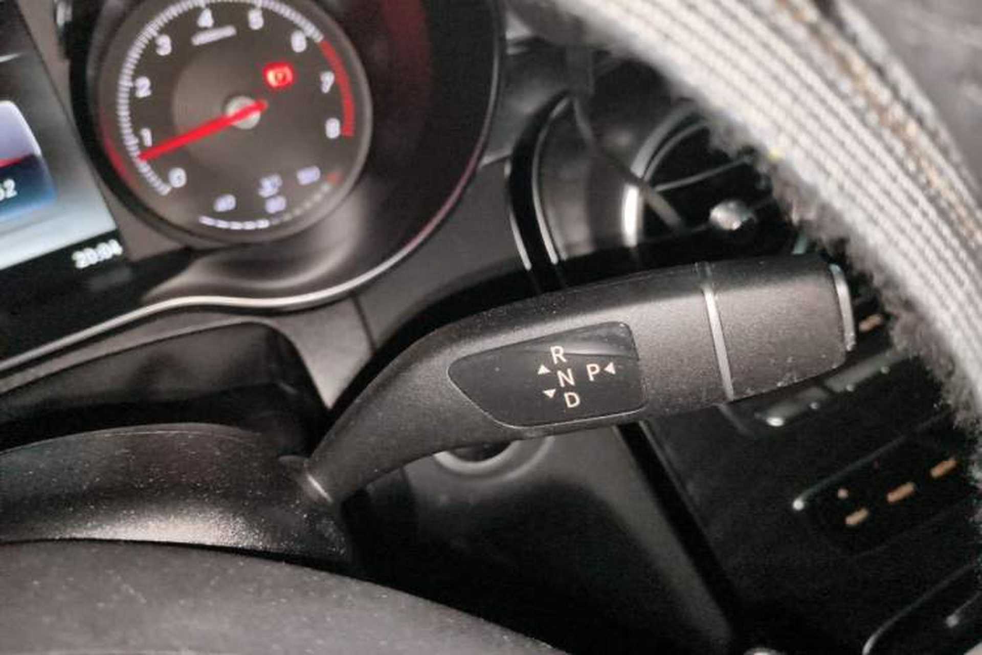 Used Mercedes-Benz C-Class 2018 C 200 Estate Gear Lever