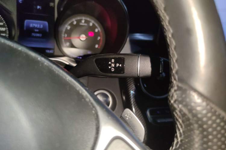 Used Mercedes-Benz C-Class 2018 C 200 Sport Edition Gear Lever