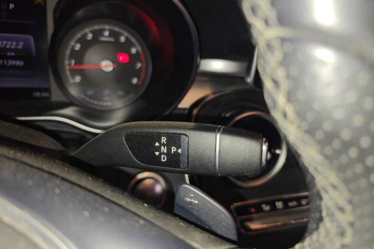 Used Mercedes-Benz C-Class 2018 C 180 L Fashion Edition Sport Version Gear Lever
