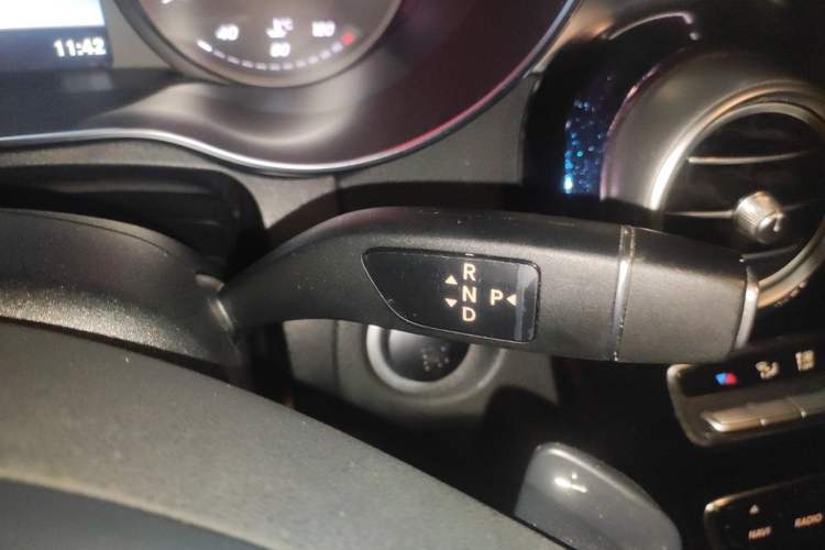 Used Mercedes-Benz C-Class 2018 C 200 L Gear Lever