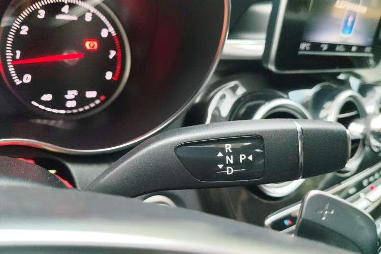 Used Mercedes-Benz C-Class 2018 C 200 Coupe Gear Lever