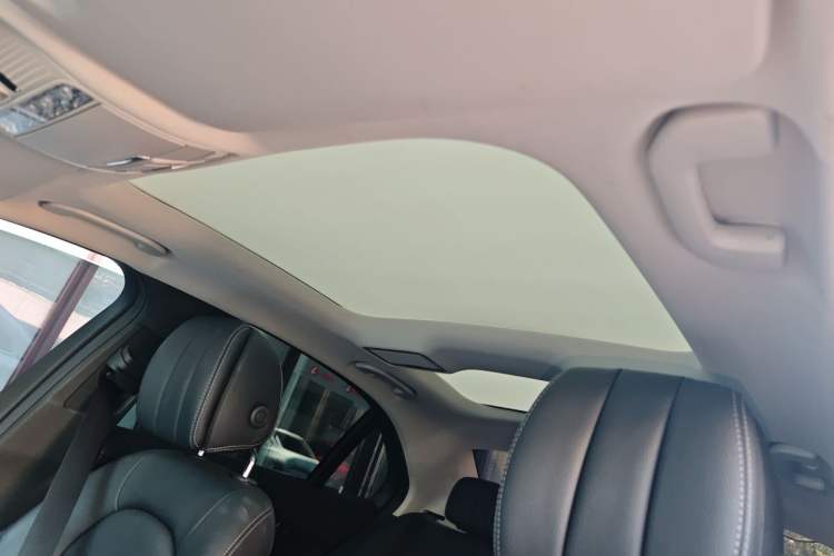 Used Mercedes-Benz C-Class 2018 C 200 L Sport Edition Headliner