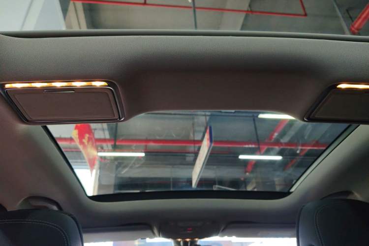 Used Mercedes-Benz C-Class 2018 C 200 L Sport Edition Headliner