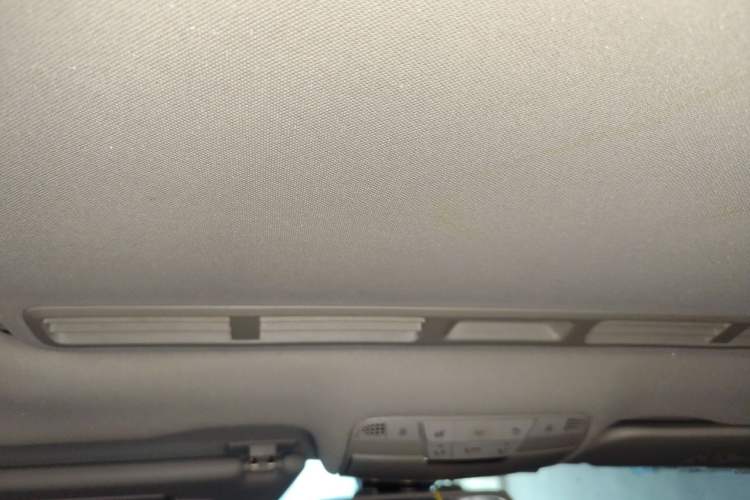 Used Mercedes-Benz C-Class 2018 C 180 L Fashion Edition Sport Version Headliner