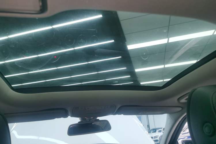 Used Mercedes-Benz C-Class 2018 C 200 L Sport Edition Headliner