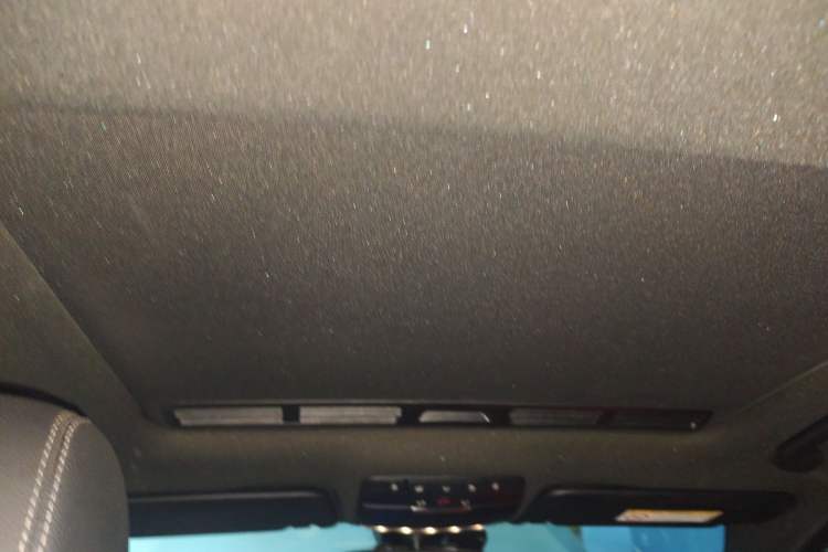 Used Mercedes-Benz C-Class 2018 C 200 Sport Edition Headliner
