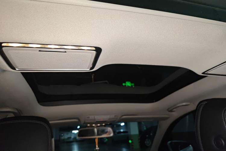 Used Mercedes-Benz C-Class 2018 C 200 L Sport Edition Headliner