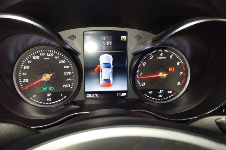 Used Mercedes-Benz C-Class 2018 C 180 L Fashion Edition Sport Version Instrument Cluster