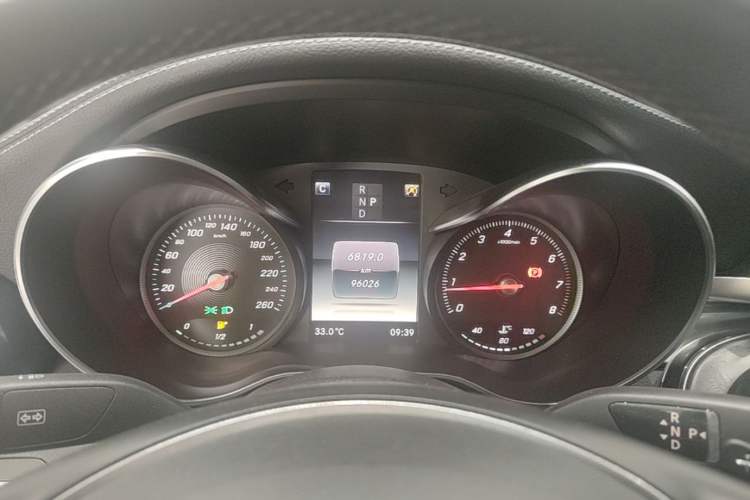 Used Mercedes-Benz C-Class 2018 C 180 L Fashion Edition Sport Version Instrument Cluster