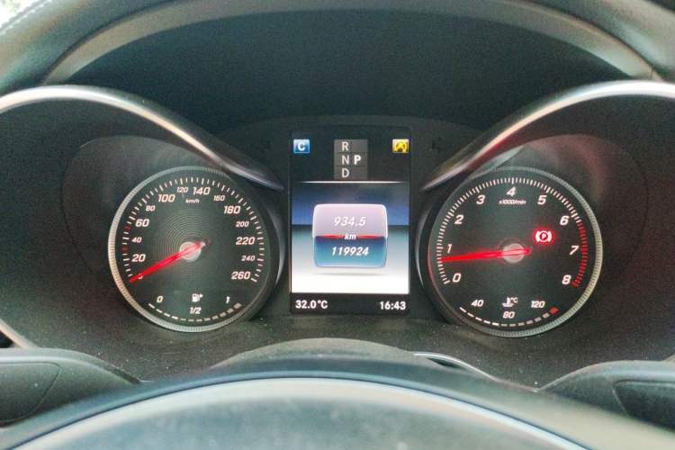 Used Mercedes-Benz C-Class 2018 C 200 L Sport Edition Instrument Cluster