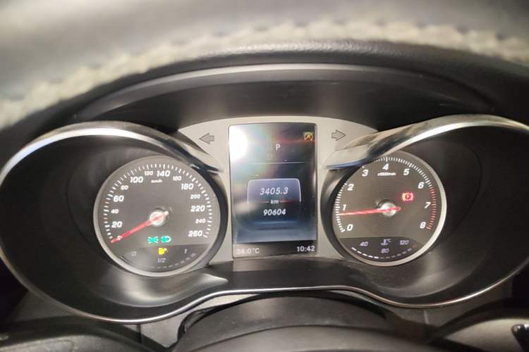 Used Mercedes-Benz C-Class 2018 C 200 Sport Edition Instrument Cluster