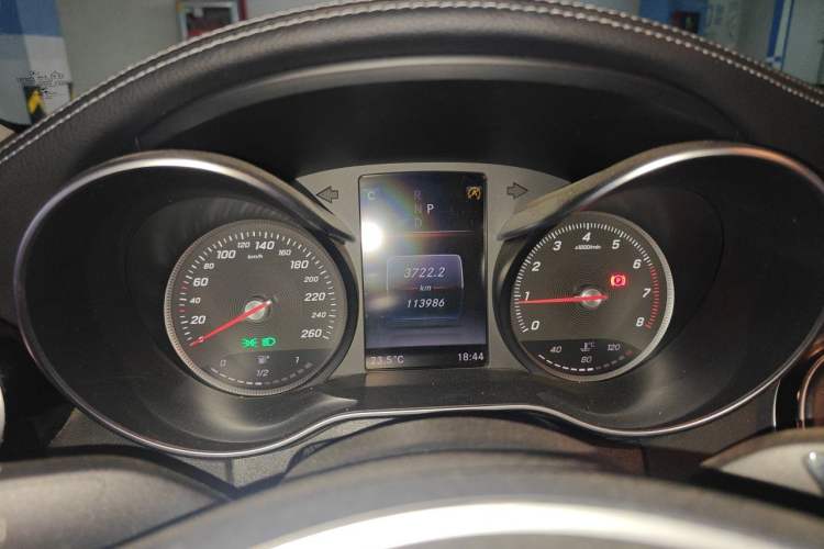 Used Mercedes-Benz C-Class 2018 C 180 L Fashion Edition Sport Version Instrument Cluster