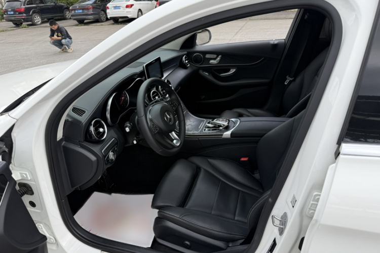Used Mercedes-Benz C-Class 2018 C 200 L Sport Edition Interior 1