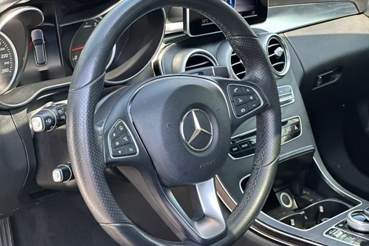 Used Mercedes-Benz C-Class 2018 C 200 Estate Interior 1