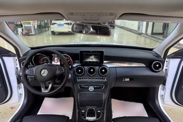 Used Mercedes-Benz C-Class 2018 C 200 L Sport Edition Interior 1