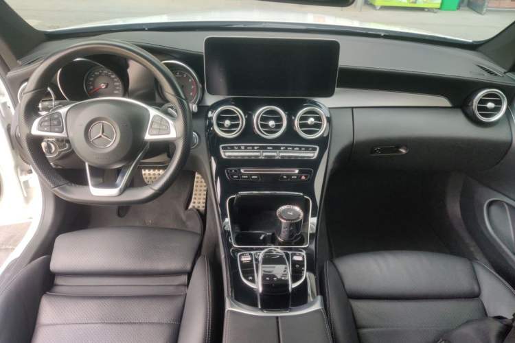 Used Mercedes-Benz C-Class 2018 C 200 Coupe Interior 2