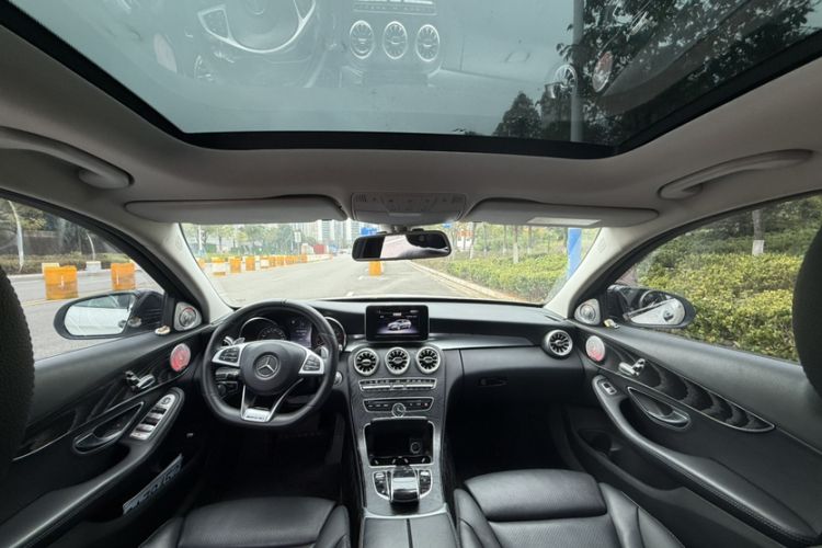 Used Mercedes-Benz C-Class 2018 C 200 Estate Interior 2