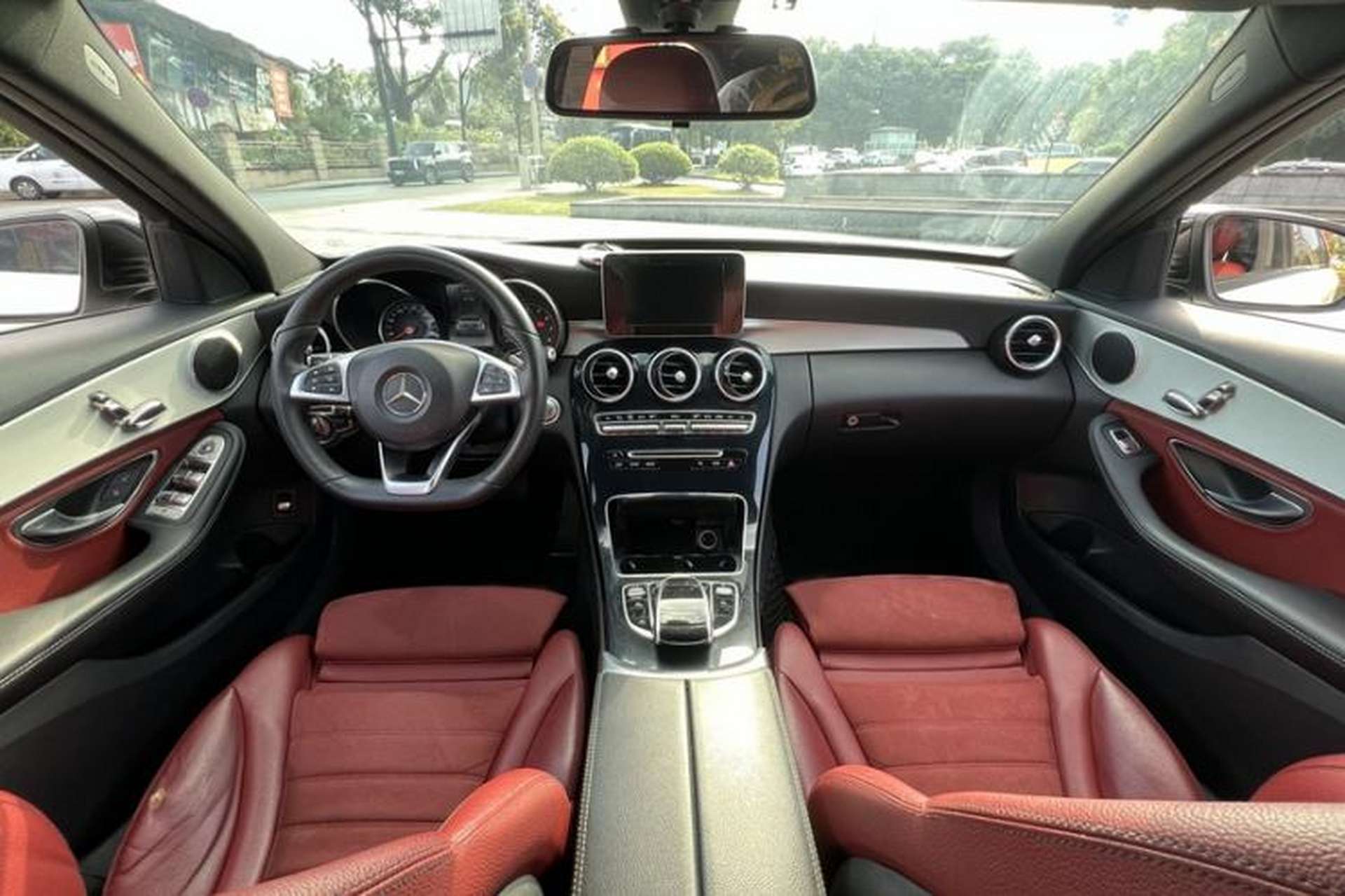 Used Mercedes-Benz C-Class 2018 C 200 Sport Edition Interior 2