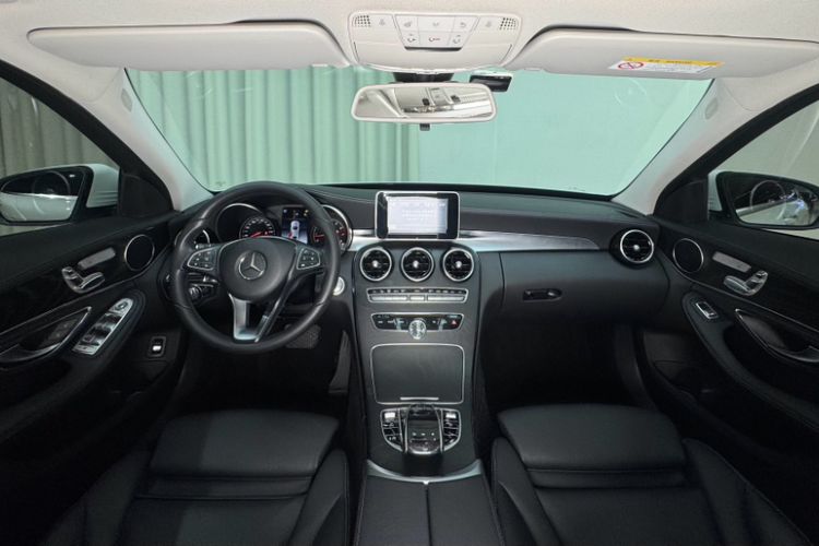 Used Mercedes-Benz C-Class 2018 C 200 L Sport Edition Interior 2
