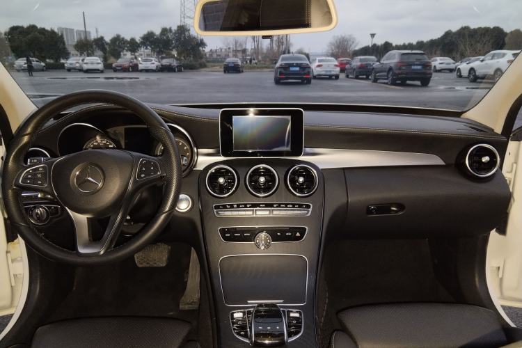 Used Mercedes-Benz C-Class 2018 C 180 L Fashion Edition Sport Version Interior 2