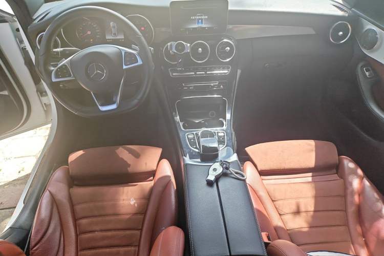 Used Mercedes-Benz C-Class 2018 C 200 Sport Edition Interior 2