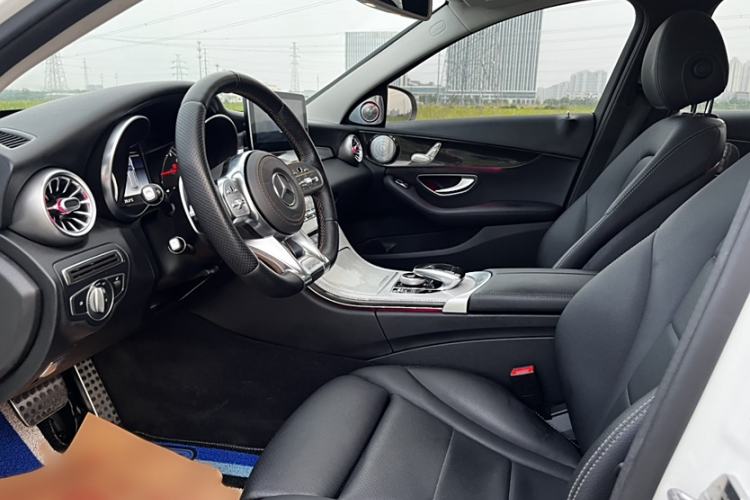 Used Mercedes-Benz C-Class 2018 C 200 Estate Interior 3