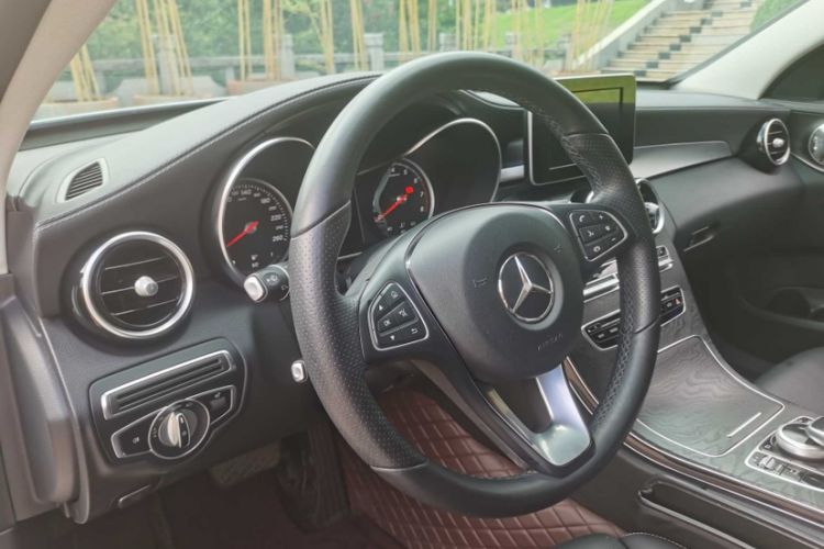 Used Mercedes-Benz C-Class 2018 C 200 L Sport Edition Interior 3