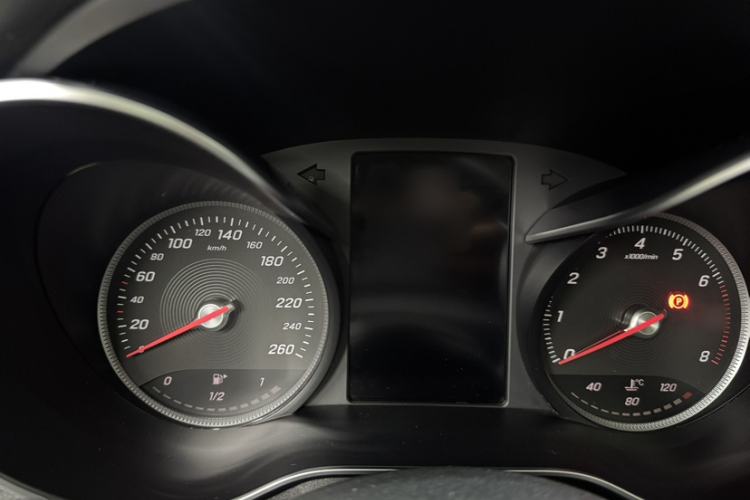 Used Mercedes-Benz C-Class 2018 C 200 L Sport Edition Interior 3