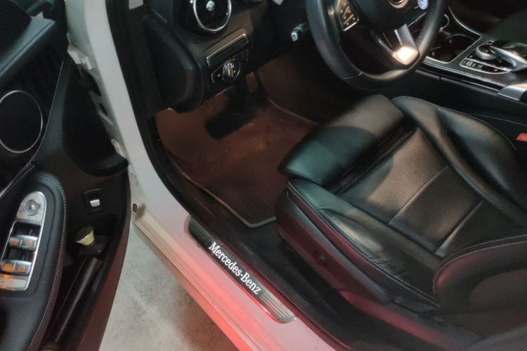 Used Mercedes-Benz C-Class 2018 C 200 L Sport Edition Interior 3
