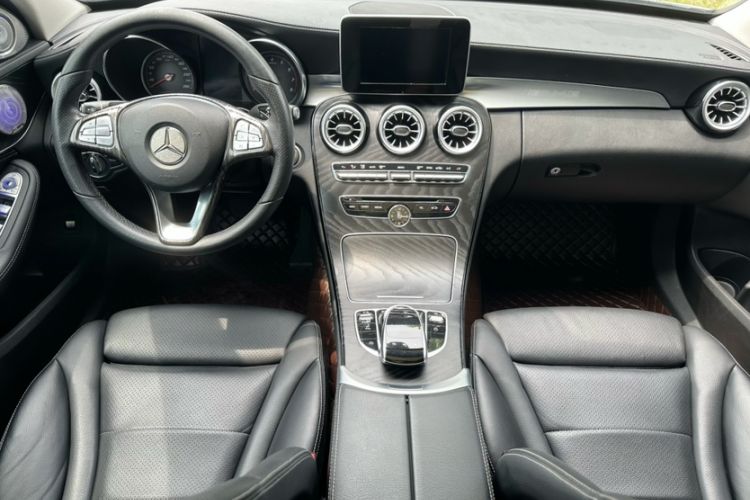 Used Mercedes-Benz C-Class 2018 C 200 L Sport Edition Interior 3