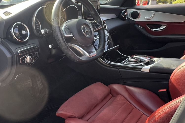 Used Mercedes-Benz C-Class 2018 C 200 Sport Edition Interior 3