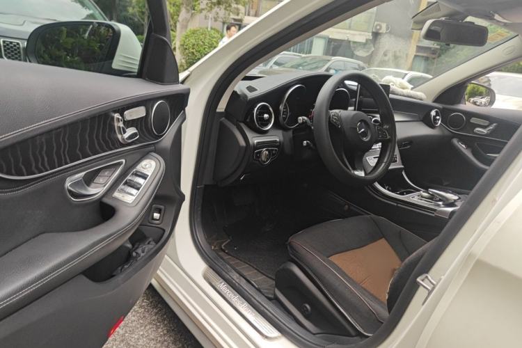 Used Mercedes-Benz C-Class 2018 C 200 L Sport Edition Interior 3