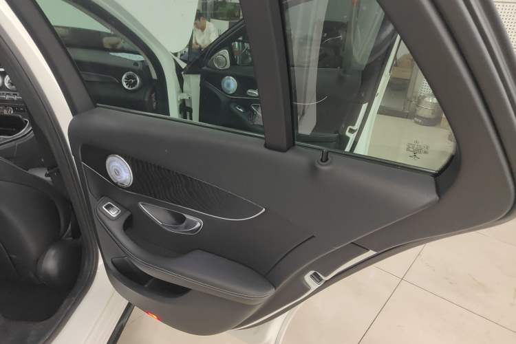 Used Mercedes-Benz C-Class 2018 C 200 Estate Interior 3