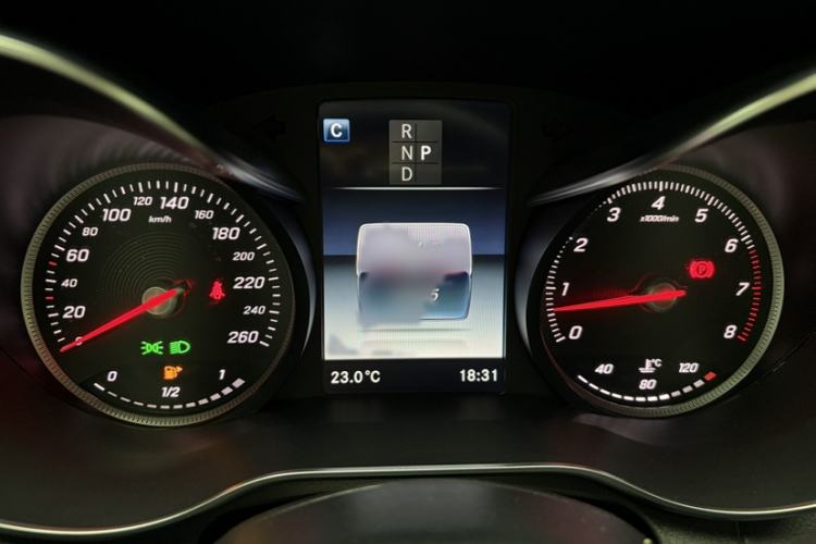 Used Mercedes-Benz C-Class 2018 C 200 Coupe Interior 4