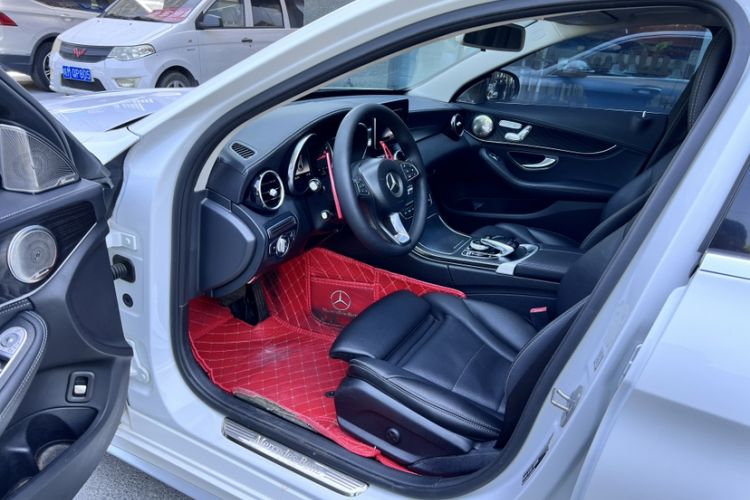 Used Mercedes-Benz C-Class 2018 C 200 L Sport Edition Interior 4