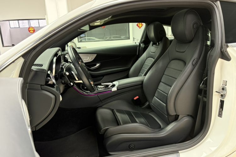 Used Mercedes-Benz C-Class 2018 C 200 Coupe Interior 5