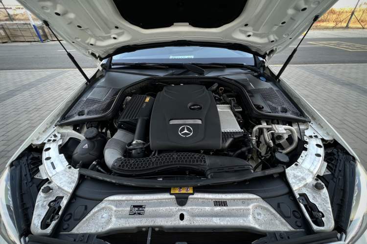 Used Mercedes-Benz C-Class 2018 C 200 L Sport Edition Interior 5