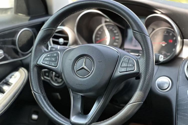 Used Mercedes-Benz C-Class 2018 C 200 Estate Interior 6