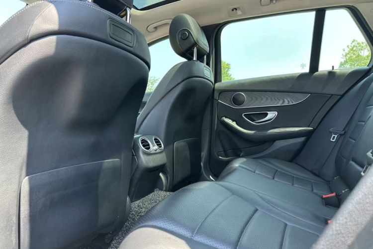 Used Mercedes-Benz C-Class 2018 C 200 Estate Interior 7