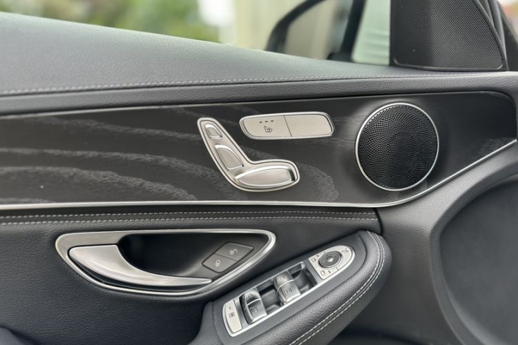 Used Mercedes-Benz C-Class 2018 C 200 L Sport Edition Interior 8