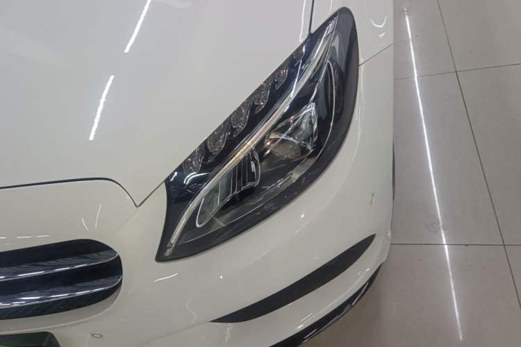 Used Mercedes-Benz C-Class 2018 C 200 Sport Edition Left Front Headlight