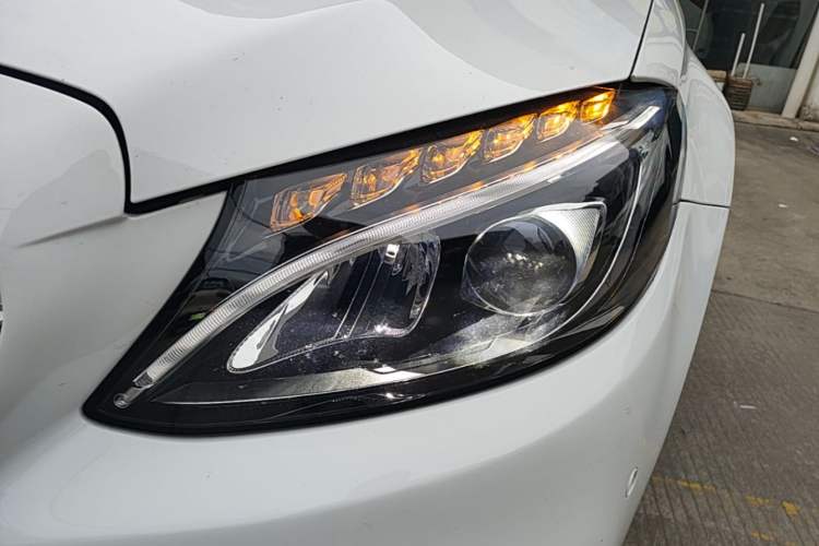 Used Mercedes-Benz C-Class 2018 C 200 L Sport Edition Left Front Headlight