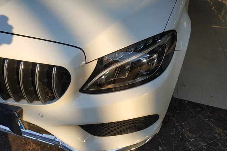 Used Mercedes-Benz C-Class 2018 C 180 L Fashion Edition Sport Version Left Front Headlight
