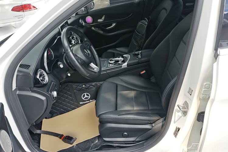 Used Mercedes-Benz C-Class 2018 C 180 L Fashion Edition Sport Version Left Front Seat