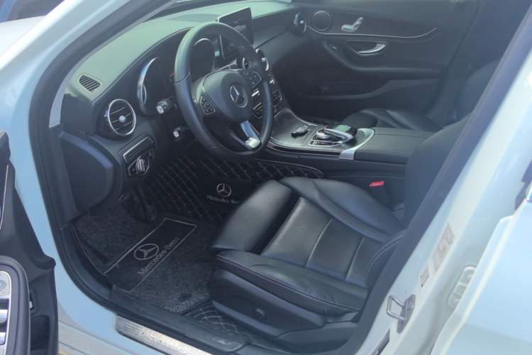 Used Mercedes-Benz C-Class 2018 C 180 L Fashion Edition Sport Version Left Front Seat