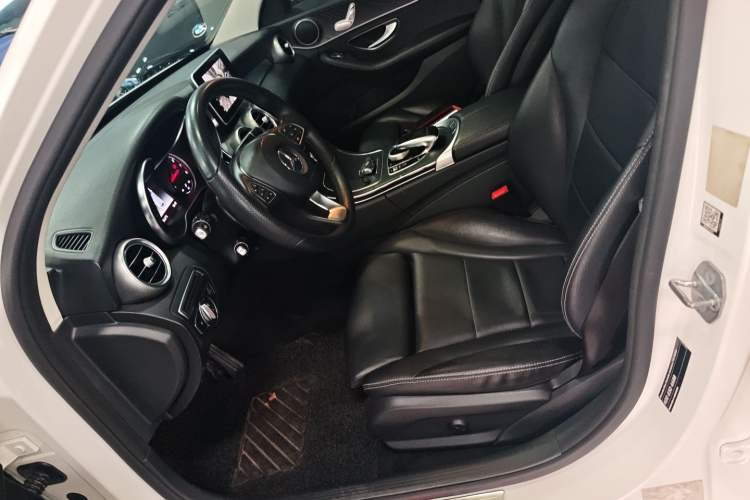 Used Mercedes-Benz C-Class 2018 C 200 Estate Left Front Seat