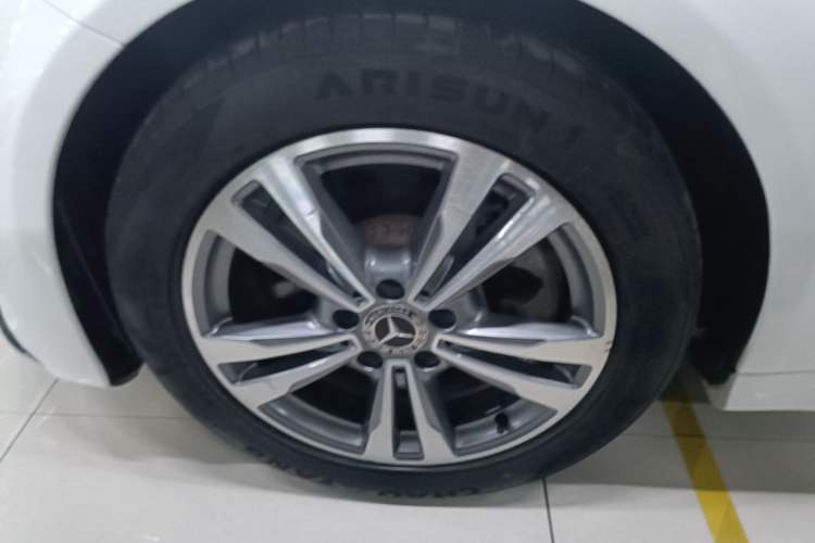 Used Mercedes-Benz C-Class 2018 C 200 L Sport Edition Left Front Wheel Hub