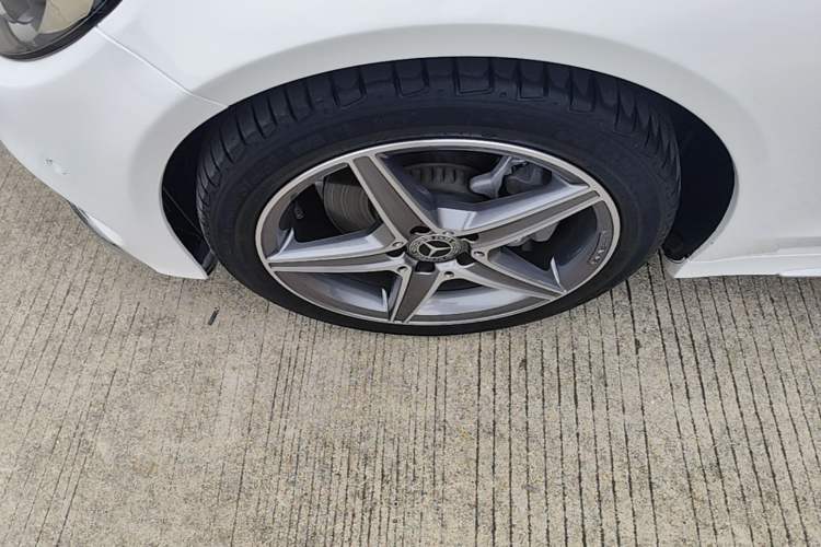 Used Mercedes-Benz C-Class 2018 C 200 L Sport Edition Achievement Special Edition Left Front Wheel Hub