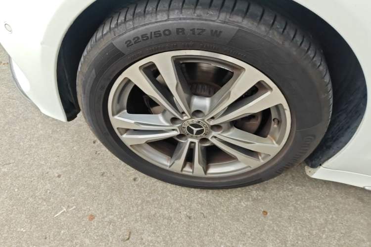 Used Mercedes-Benz C-Class 2018 C 200 L Sport Edition Left Front Wheel Hub