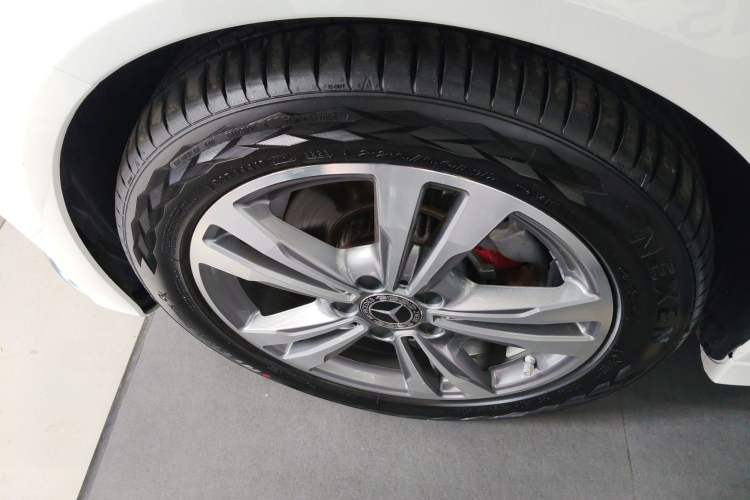 Used Mercedes-Benz C-Class 2018 C 200 L Sport Edition Left Front Wheel Hub